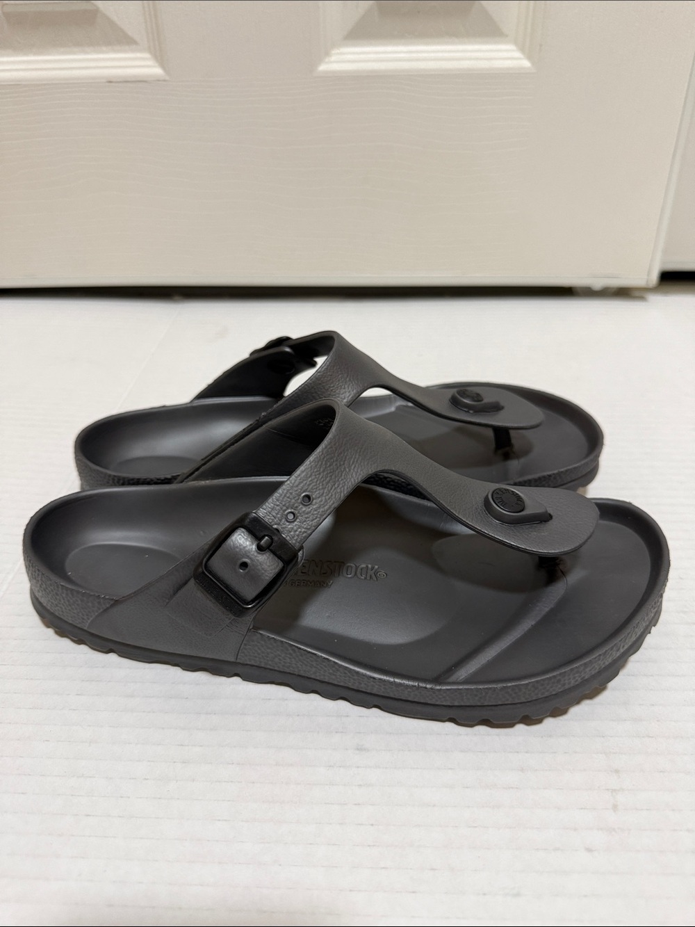 Birkenstock Gizeh Essential Sandals Grey- Size 38 (7-7.5) - Picture 4 of 10
